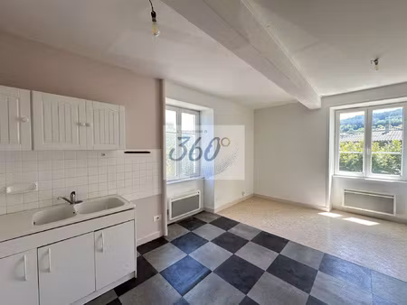 charmant appartement 2 pièces à deux-grosnes