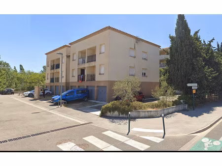 studio meuble avec balcon