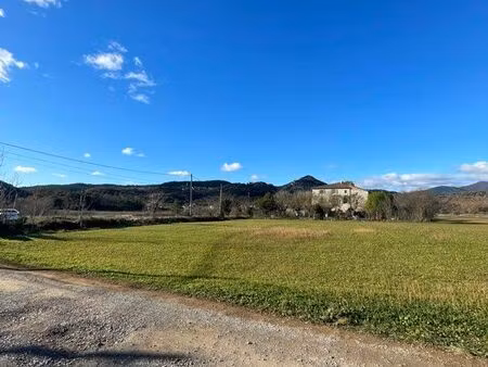 terrain constructible 1800 m2