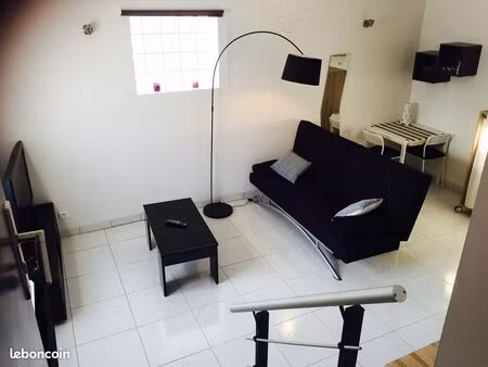 louer studio meublé entièrement rénové - aix en provence