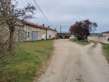 appartement t3 de plain-pied avec jardin privatif