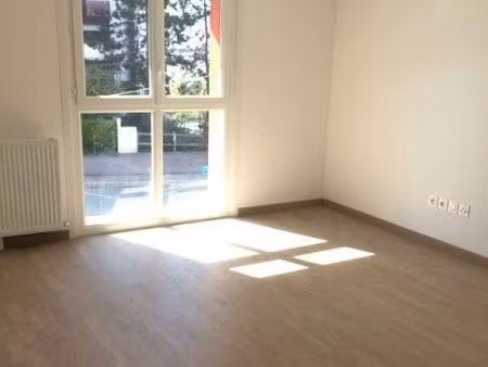 location studio neuf 24m avec parking sous-terrain