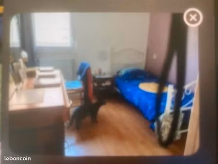 loue chambre meublé pour étudiante à 350 euros toutes charges comprise et tout confort