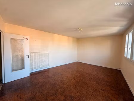 studio 1 pièce 33 m²