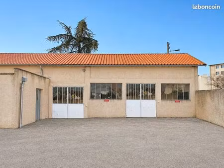 ? 2 locaux d’activité / stockage – beaune centre – 100 et 182 m² – parking privé