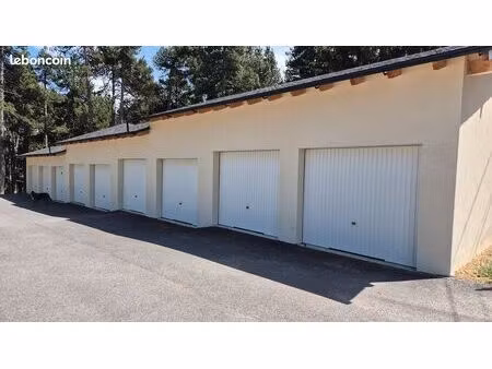loue garage fermé à bolquere
