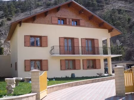 appartement rdc l’argentiere la bessée