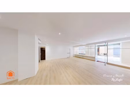 location locaux professionnels 3 pièces 91 m² à sollies-pont (83210)  1 520 €