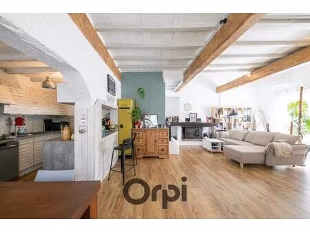maison de ville rénovée avec extérieur