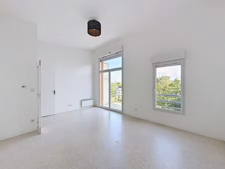 location appartement 3 pièces  68.10m²  saint