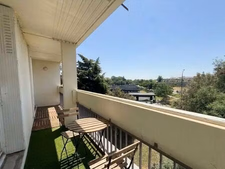 appartement t5 avec 2 places de parking