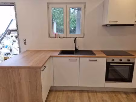 agréable maison - 3 chambres avec jardin sur couillet