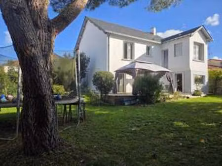 vente maison à la roche-sur-yon zad - zi nord (85000) : à vendre / 155m² la roche-sur-yon 