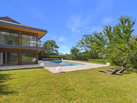 lucinges - maison d'architecte contemporaine de 7 pièces ave
