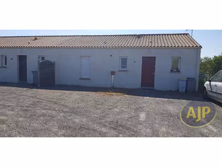 location maison 3 pièces 69 m² à saint-hilaire-de-chaléons (44680)