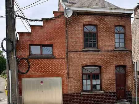 maison 3 façades avec jardin et hangar