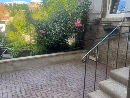 f2 avec terrasse