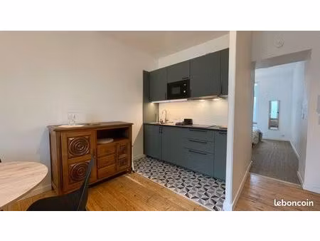 studio meublé 31 mètres carrés avec chambre séparée au cœur de quimper