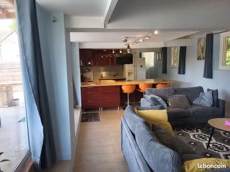 maison au sein d une proprieté