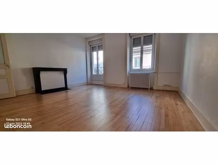 a louer appartement t3   77 m² besancon chaprais