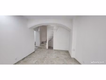 location maison village 100m2