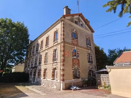 charmant appartement 3 pièces au raincy  65 m²