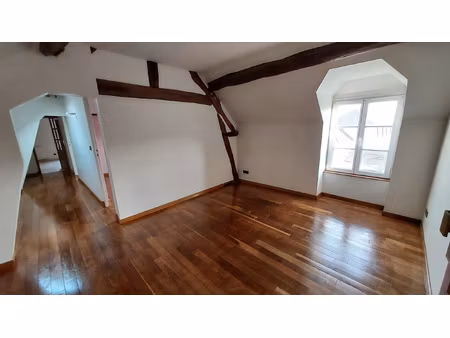 à louer appartement f2 en plein coeur de luzarches