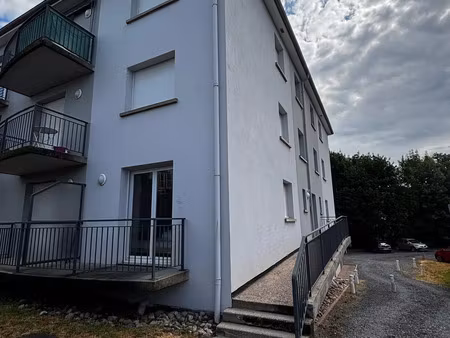 studio meublé avec balcon