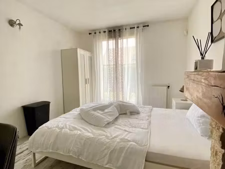 location meublée appartement 5 pièces 114 m² à évry-courcouronnes (91000)  550 €