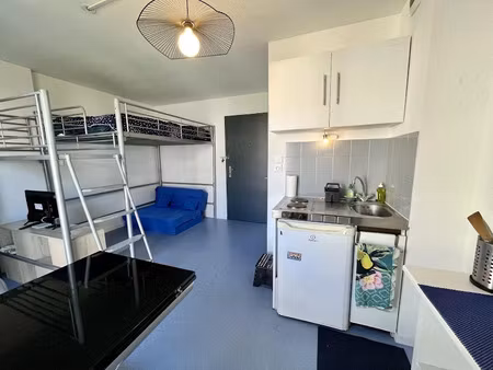 location meublée appartement 1 pièce 18 m² à grenoble (38000)  495 €