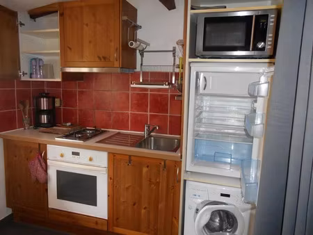 location meublée appartement 2 pièces 27 m² à pessac (33600)  490 €