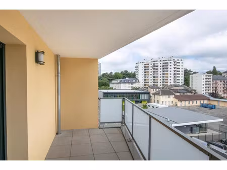 location appartement 2 pièces 43 m² à chambery (73000)  583 €