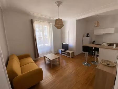 location meublée appartement 2 pièces 39 m² à grenoble (38000)  680 €