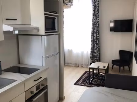 location meublée appartement 1 pièce 22 m² à rouen (76000)  660 €