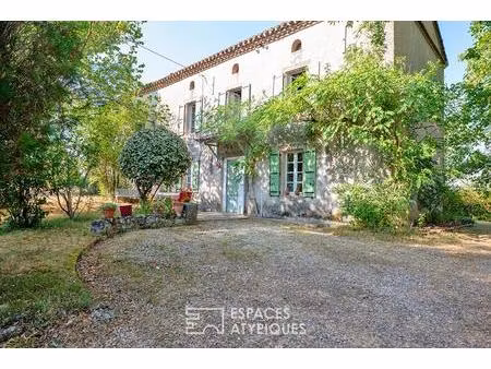 belle bastide à l'abri des regards