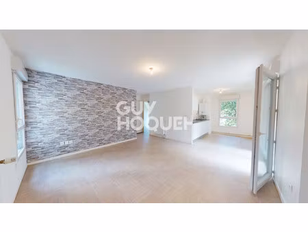 t3 lumineux avec balcon plein sud  parking sécurisé