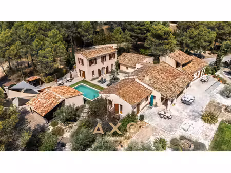 vente ensemble immobilier saint marc jaumegarde  380m² 17 pièces 4 200 000€ avec piscine