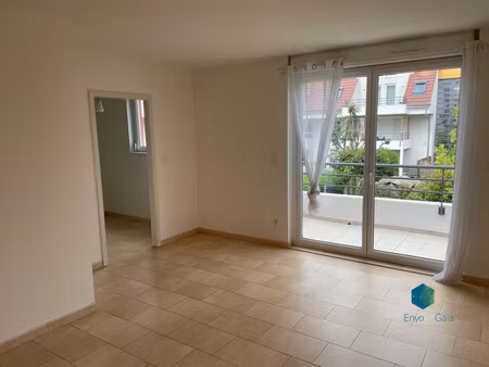 appartement t1 avec balcon  cave et garage - cronenbourg !