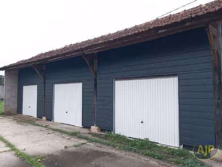 un garage n°7 à gaillan en médoc