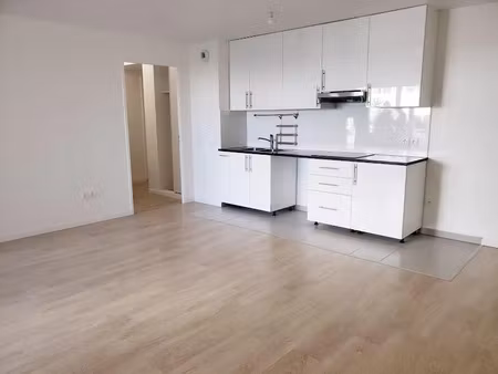 location appartement 3 pièces 66 m² à asnieres-sur-seine (92600)  1 650 €