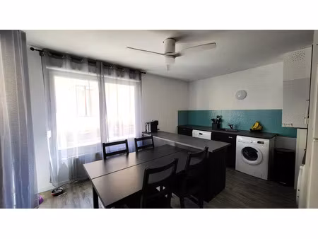 location appartement 4 pièces 75 m² à bourgoin-jallieu (38300)  1 050 €