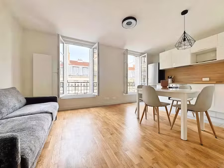 location meublée appartement 3 pièces 45 m² à courbevoie (92400)  1 650 €