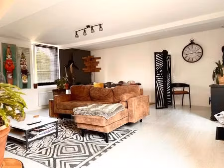 nouveauté à découvrir ! le charme du duplex en plein cœur d'abbeville  à seulement 20 minu