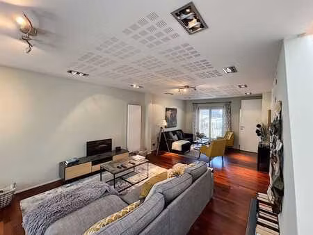 quartier eu - magnifique duplex - non meuble -2 chambres ave