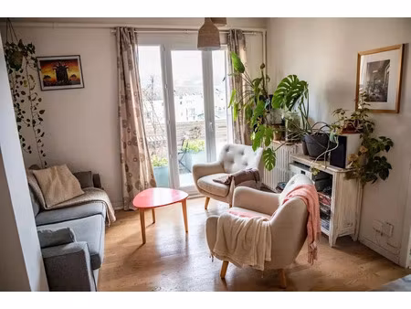 location meublée appartement 3 pièces 57 m² à grenoble (38000)  900 €