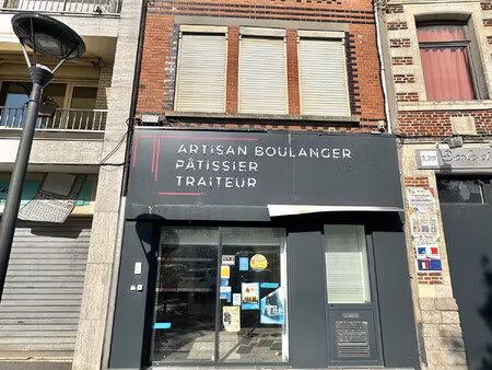 immeuble de 260 m² avec local commercial  appartement et fort p