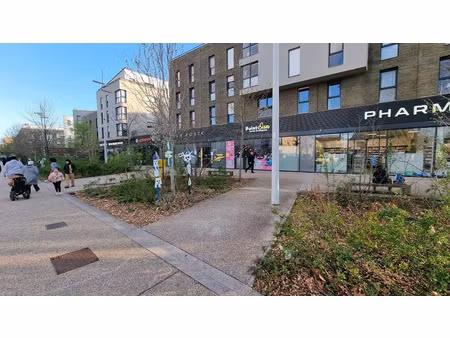 location appartement 3 pièces 72 m² à nanterre (92000)  1 540 €