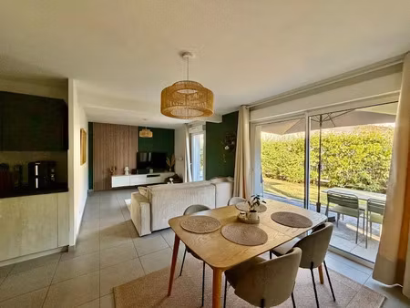 location meublée appartement 3 pièces 84 m² à pessac (33600)  1 150 €