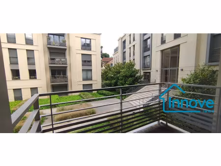 location meublée appartement 1 pièce 21 m² à versailles (78000)  933 €