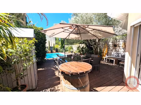 belle maison 5 chambres  piscine et garage